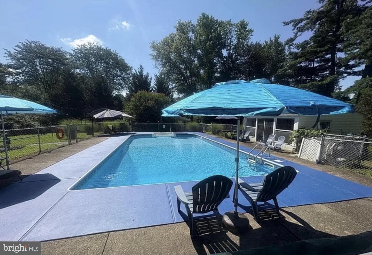 713 Ardsley Ct, Yardley