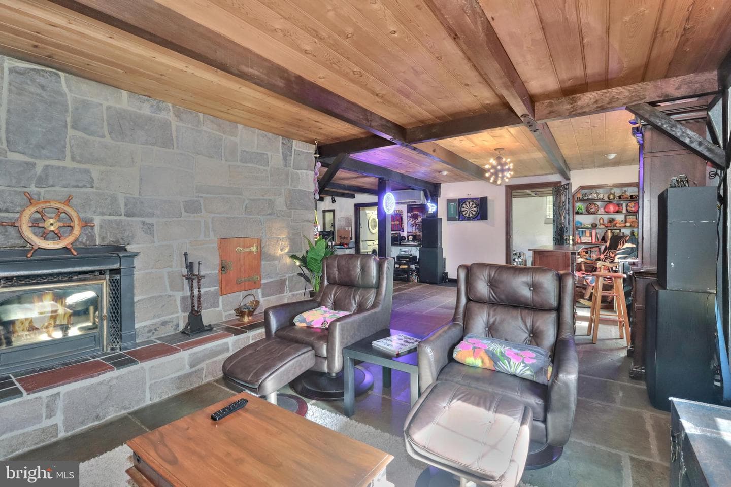 713 Ardsley Court photo 43