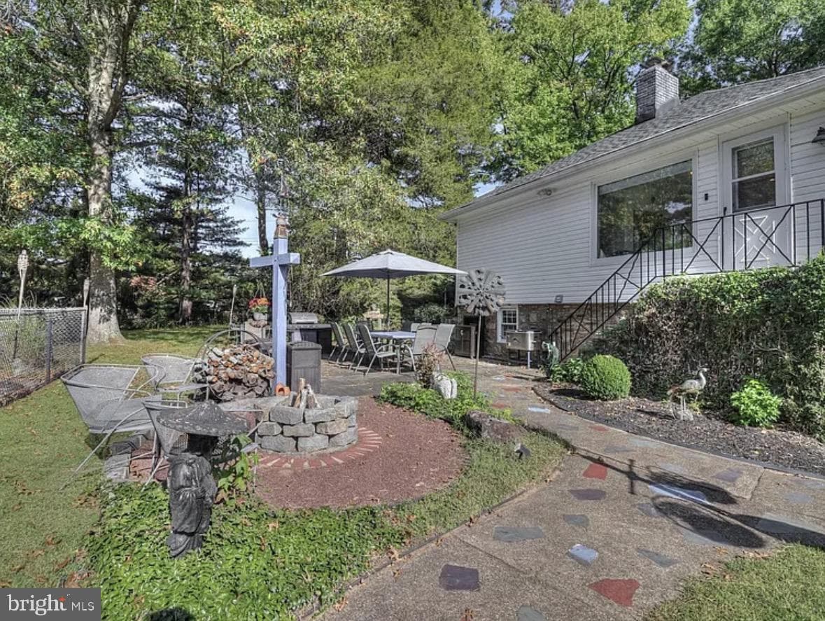 713 Ardsley Court photo 46