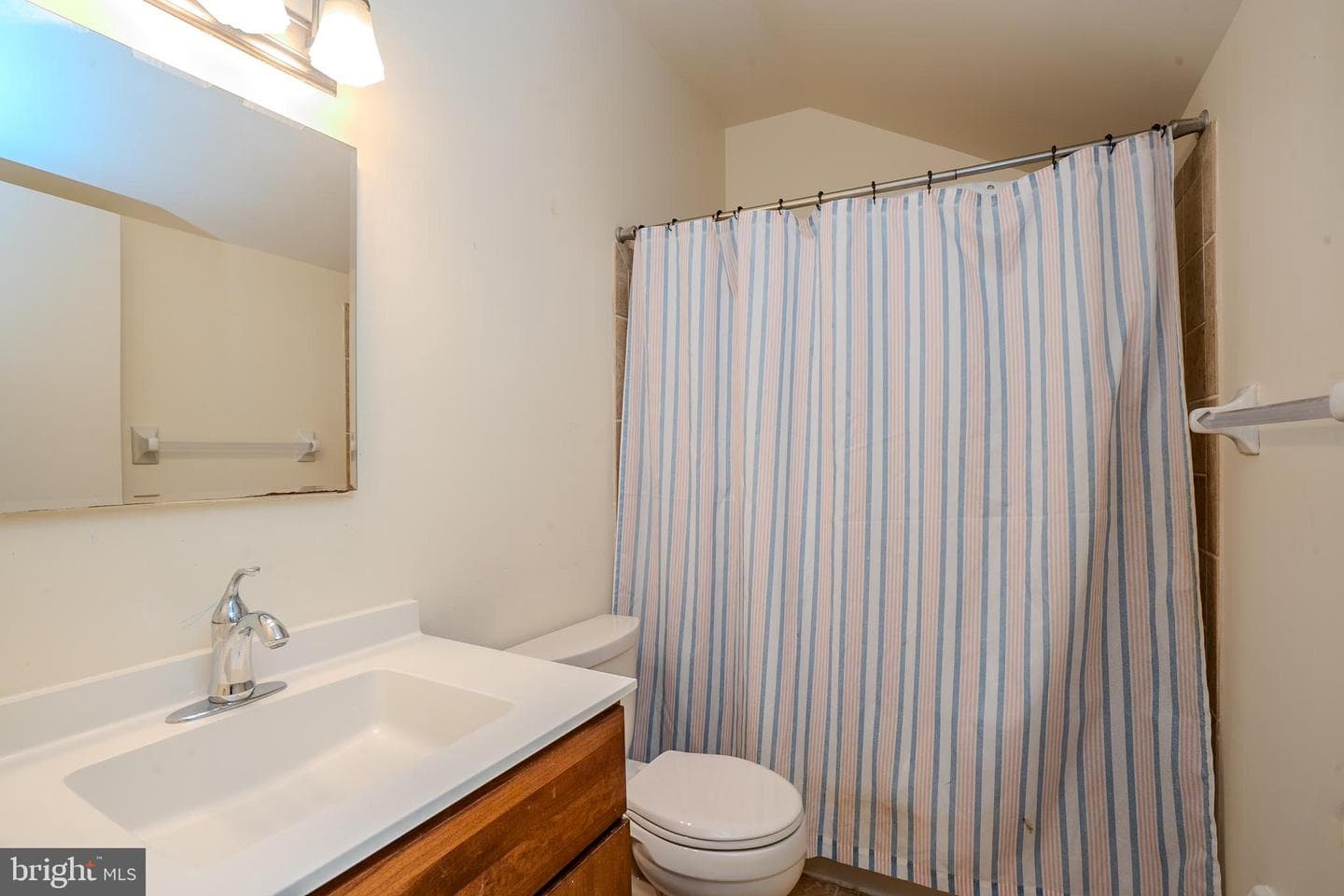 662 Tomlinson Lane photo 21