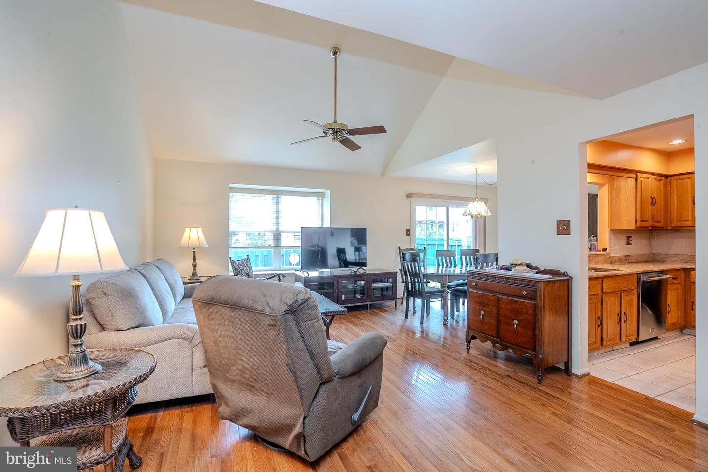 662 Tomlinson Lane photo 6