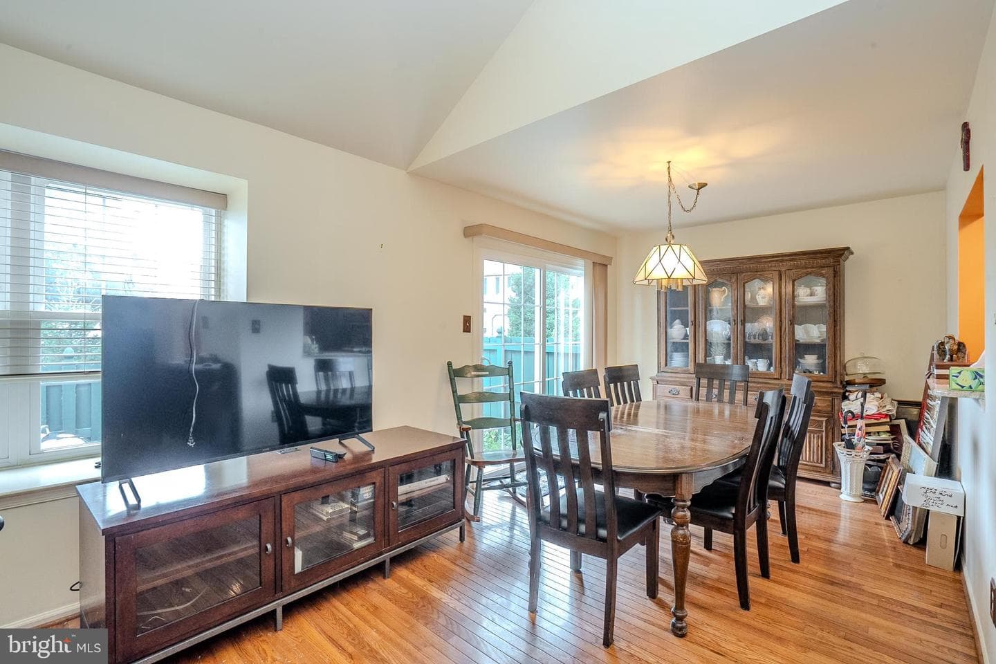 662 Tomlinson Lane photo 9