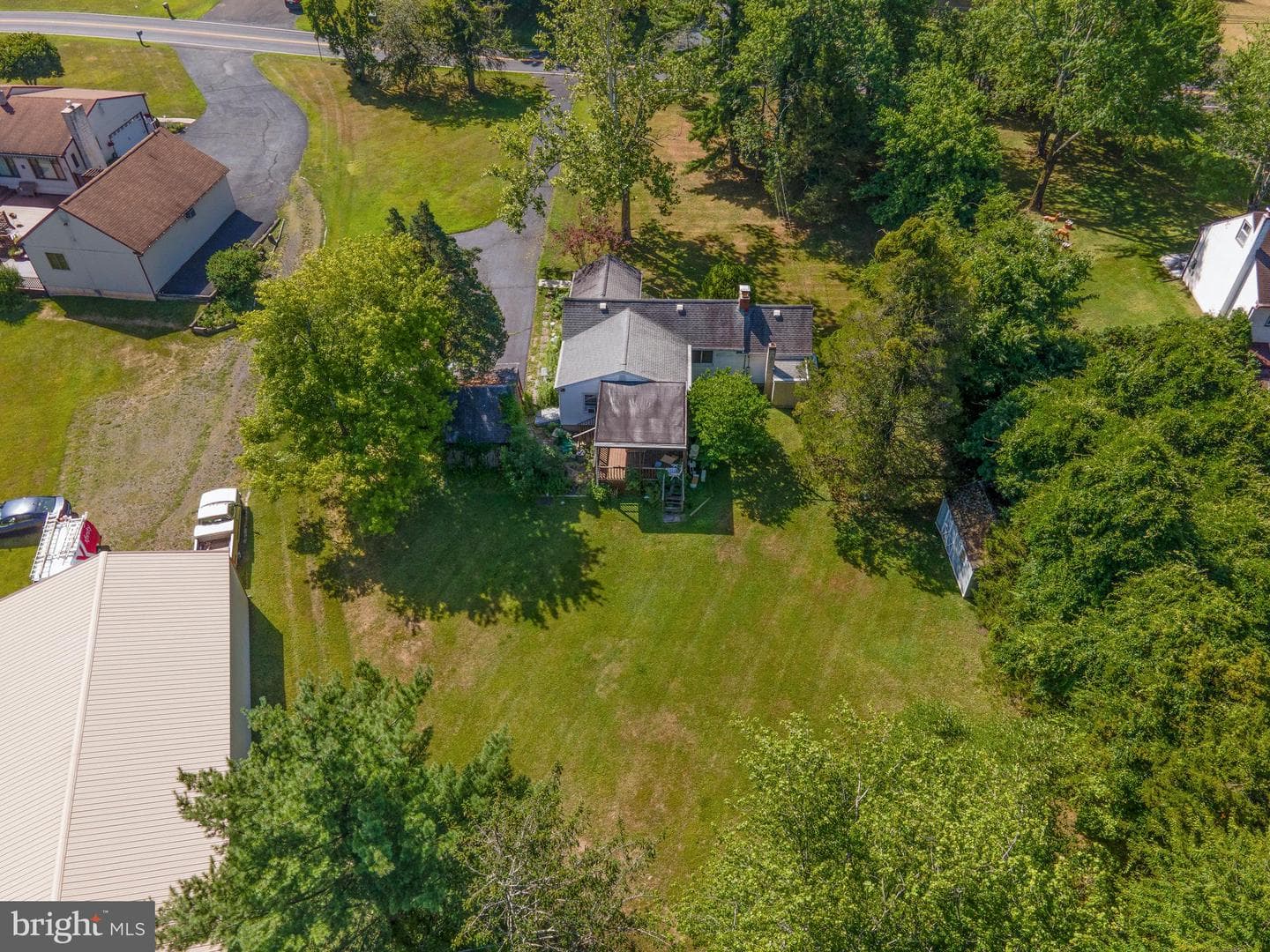 2561 Pickertown Rd photo 21