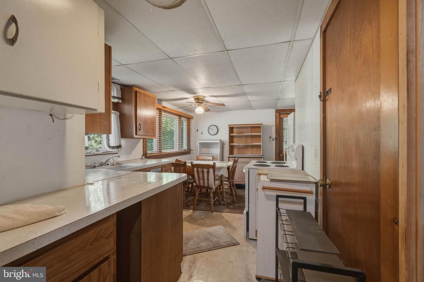 2561 Pickertown Rd photo 5