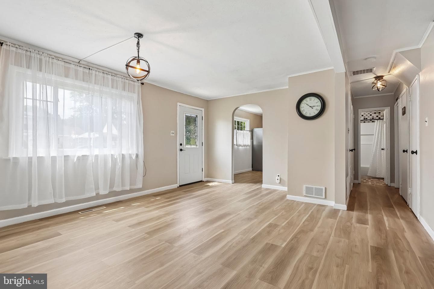 586 Doloro Drive photo 10