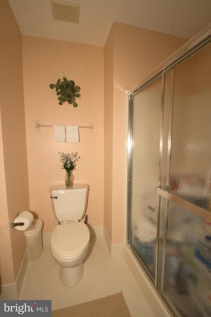 105 Devonshire Way photo 26