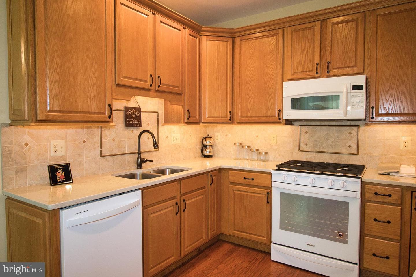 105 Devonshire Way photo 8
