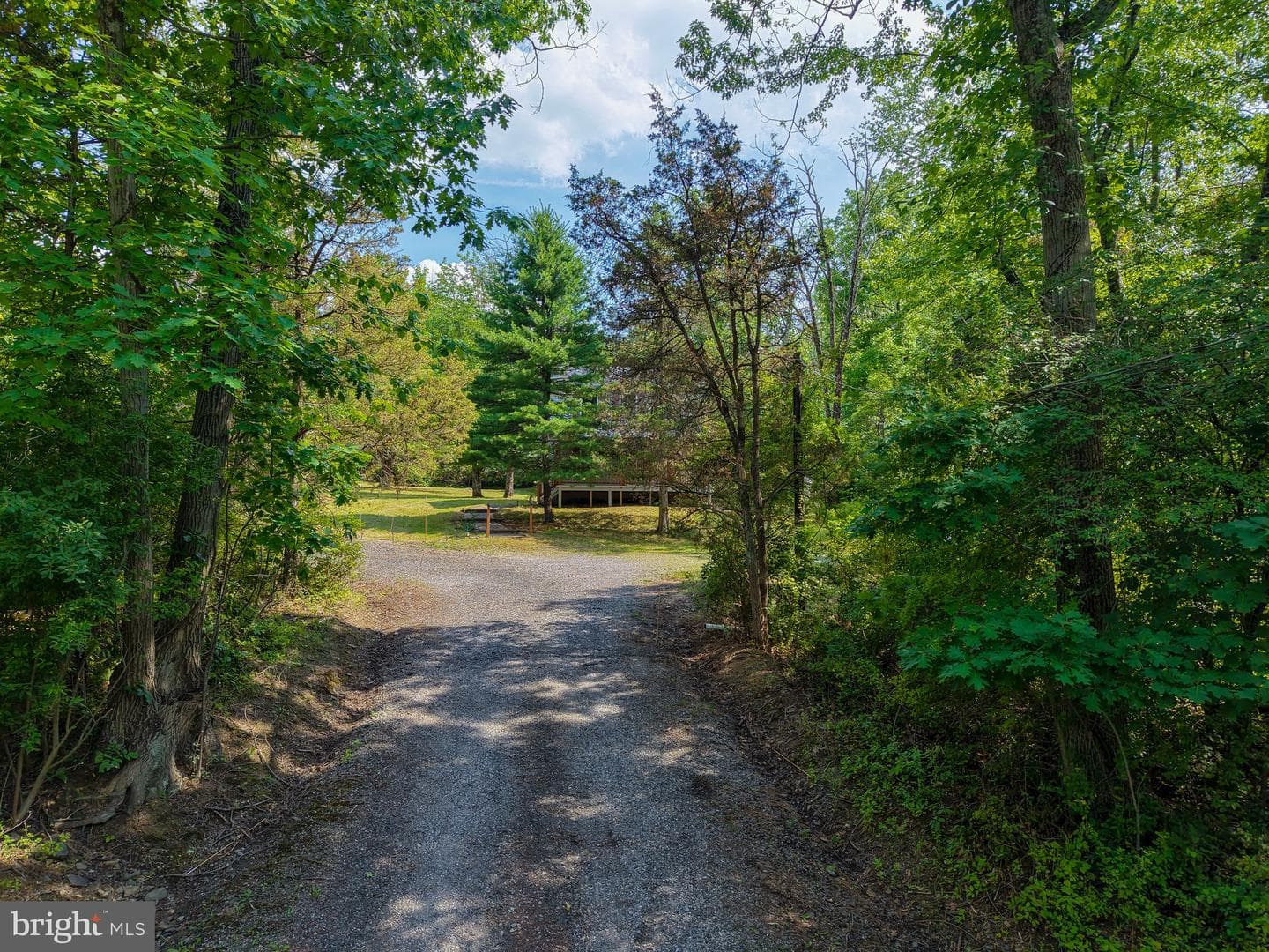 2015 Aquetong Road photo 17