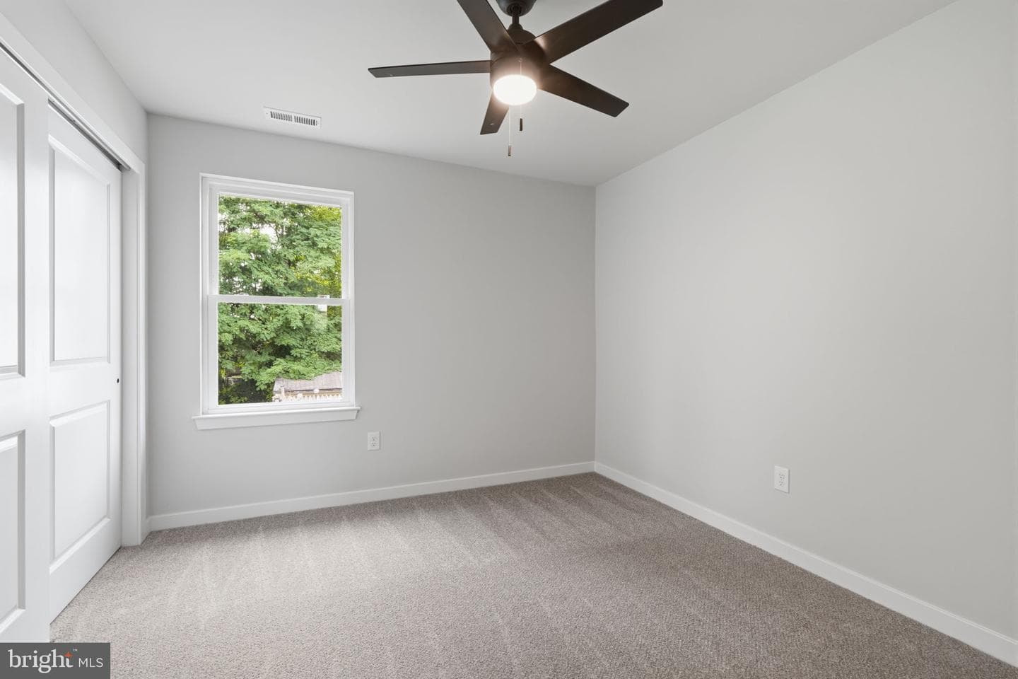 533 Park Avenue photo 31