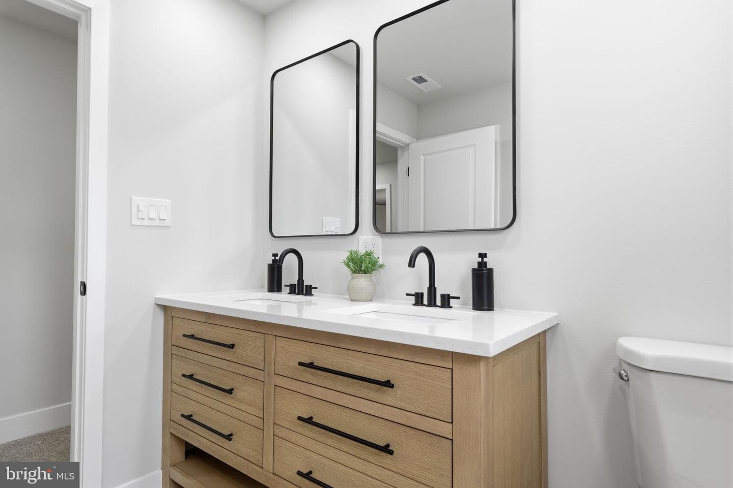 533 Park Avenue photo 35