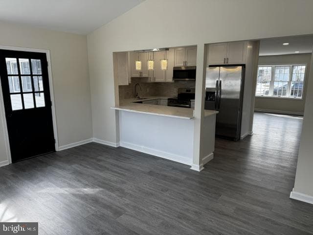 8 Parkside Circle photo 5
