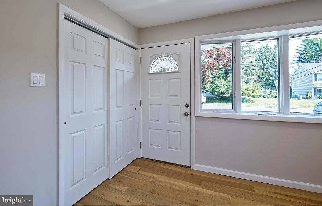115 Winding Way photo 5