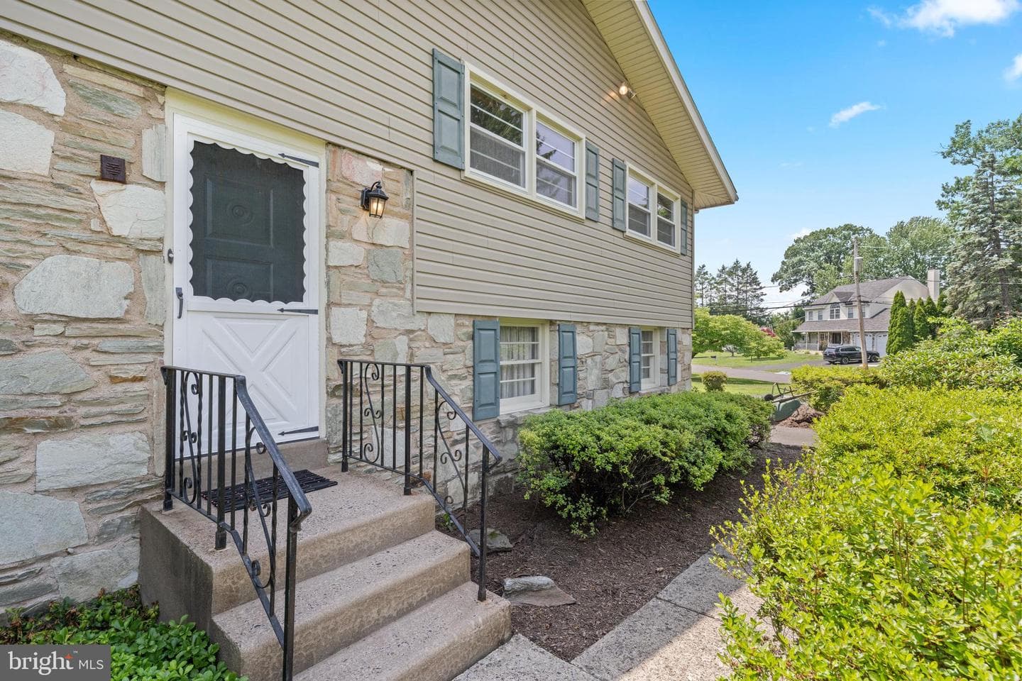 106 Pearl Drive, Southampton