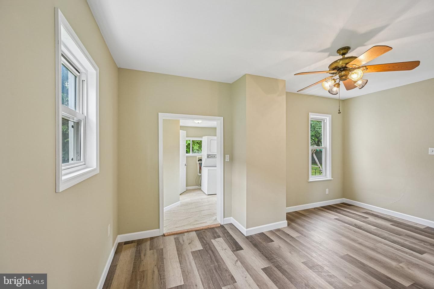 226 Robertson Avenue photo 27