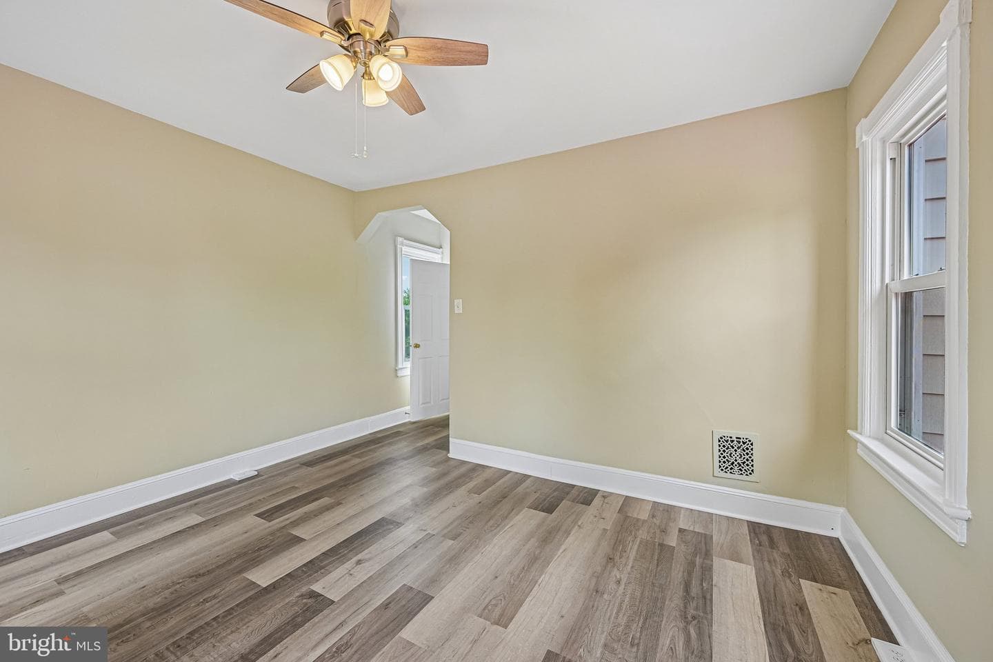 226 Robertson Avenue photo 38
