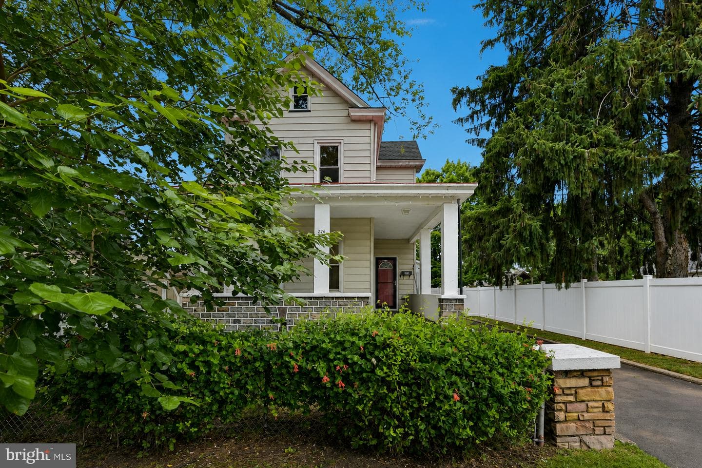 226 Robertson Avenue photo 55