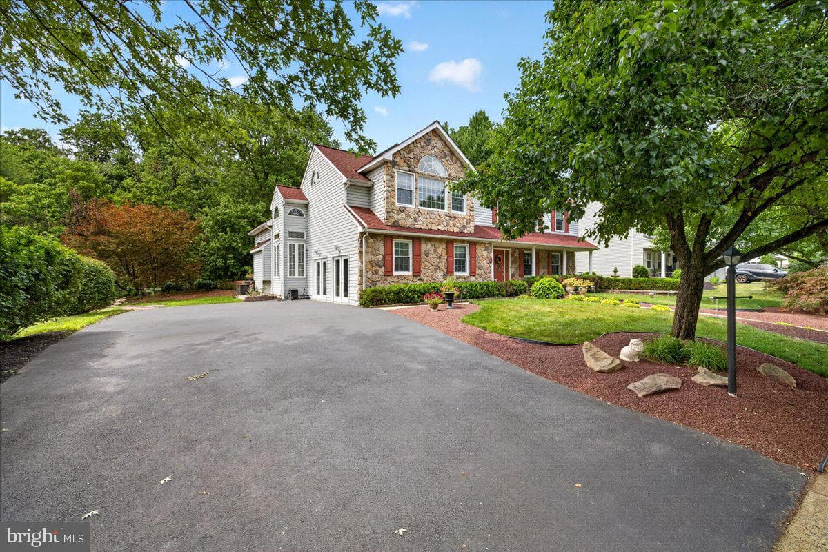 234 Tether Way photo 3