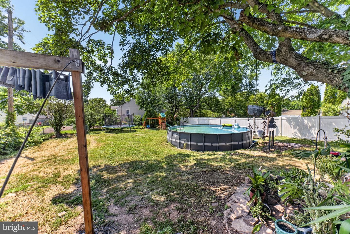 412 N Ambler Street photo 20