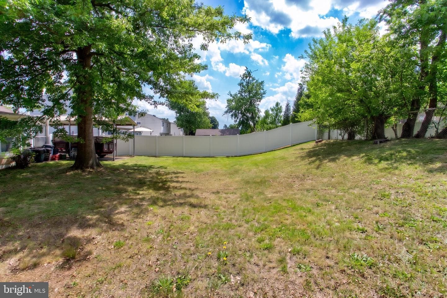 136 Wallace Drive photo 5