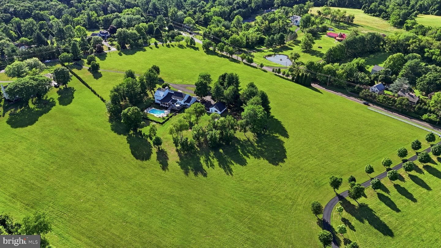 1088 Highland Road photo 99