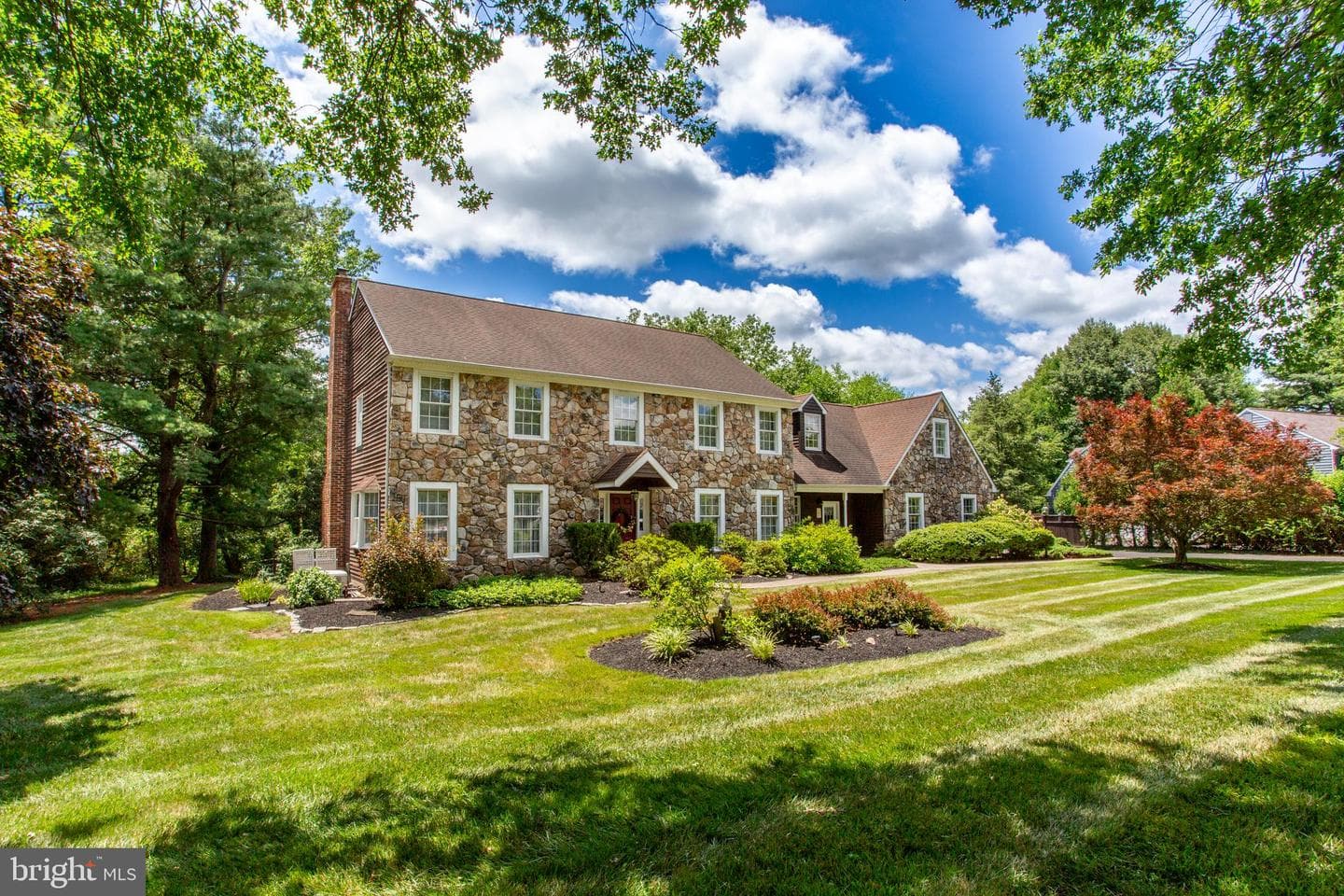 950 Camelot Road, Furlong