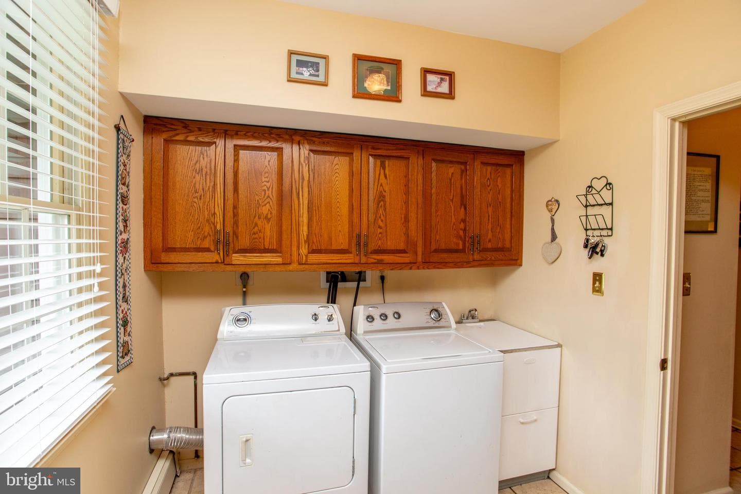 950 Camelot Road photo 32