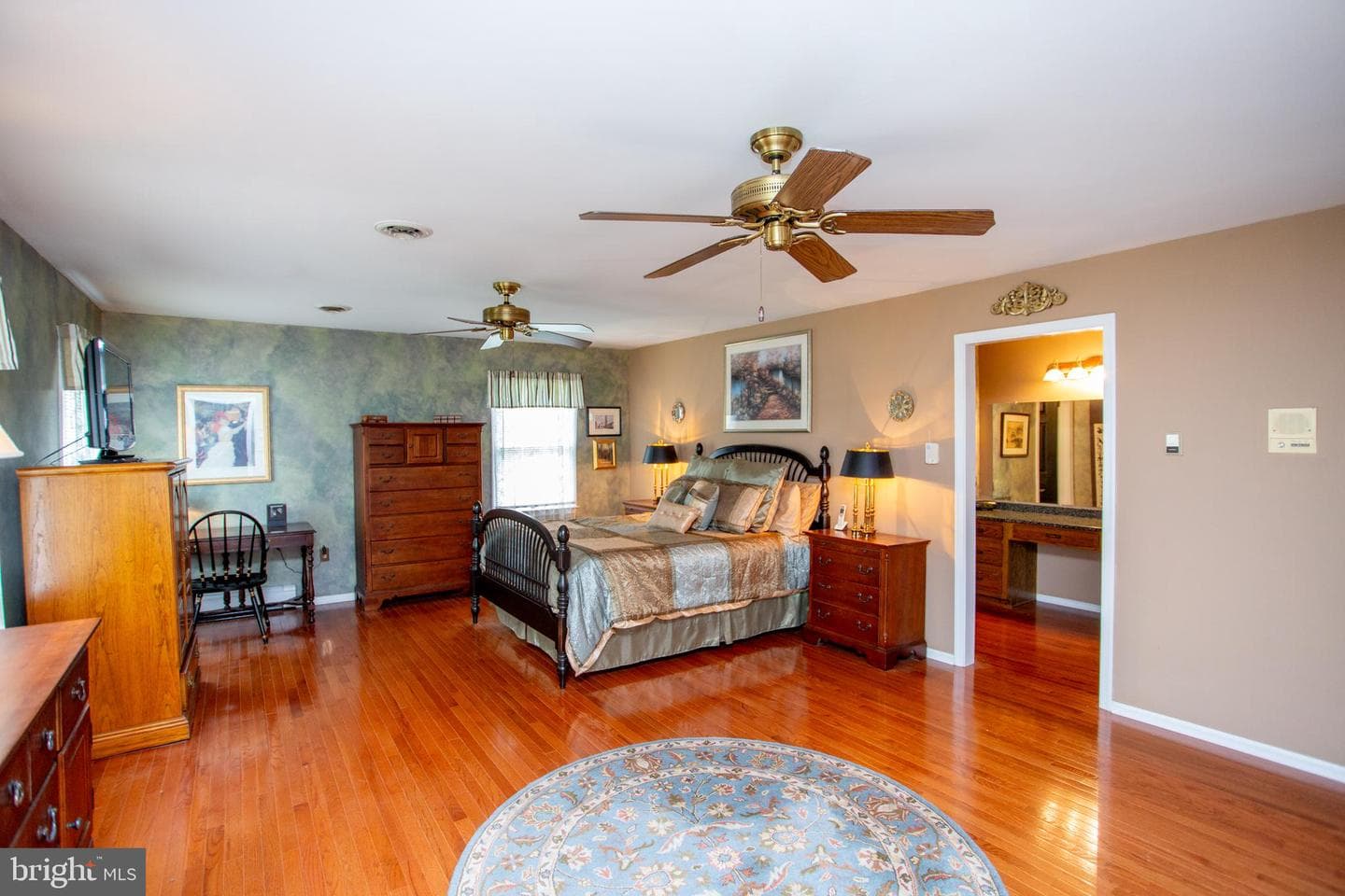 950 Camelot Road photo 36