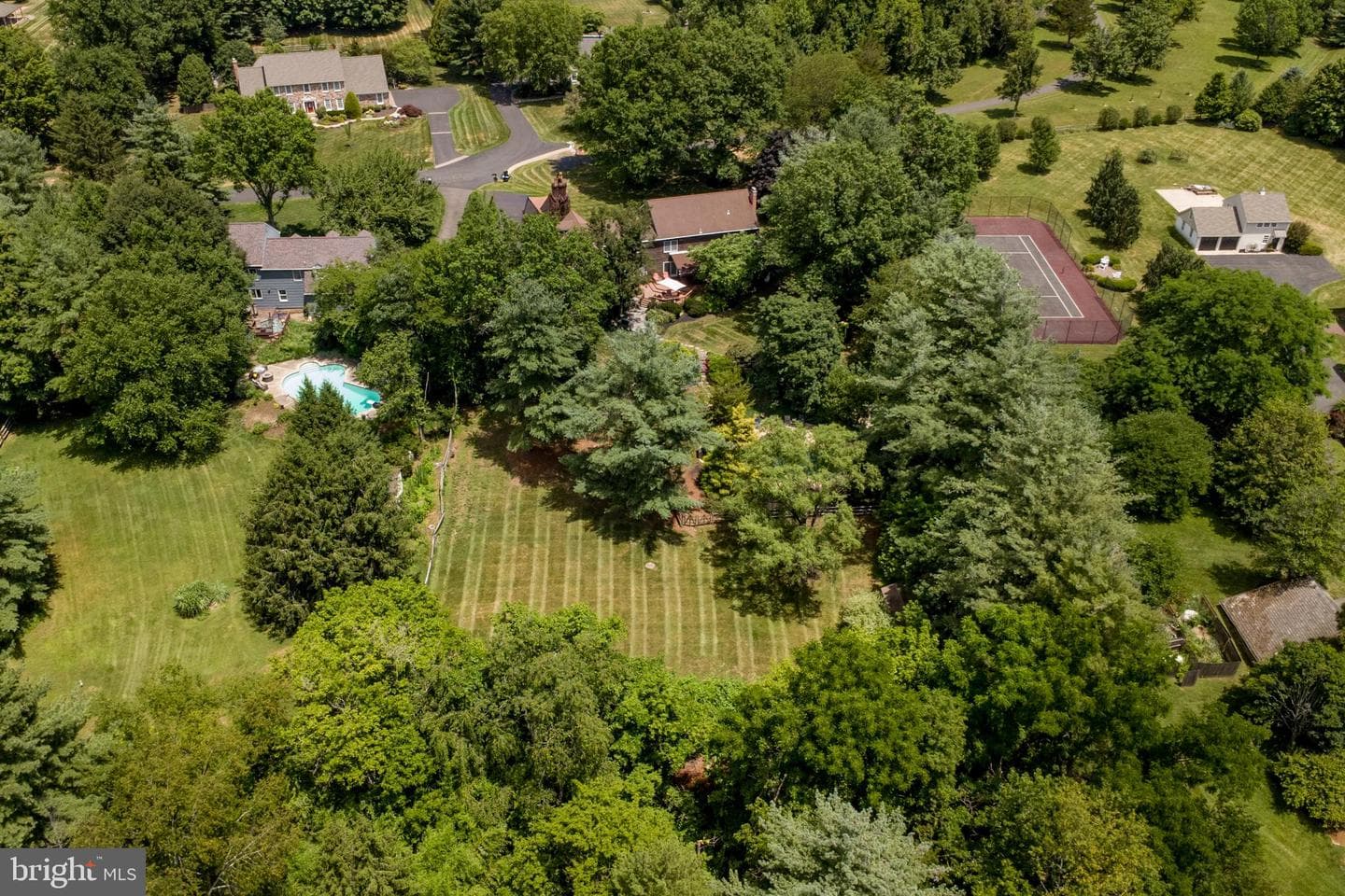 950 Camelot Road photo 4