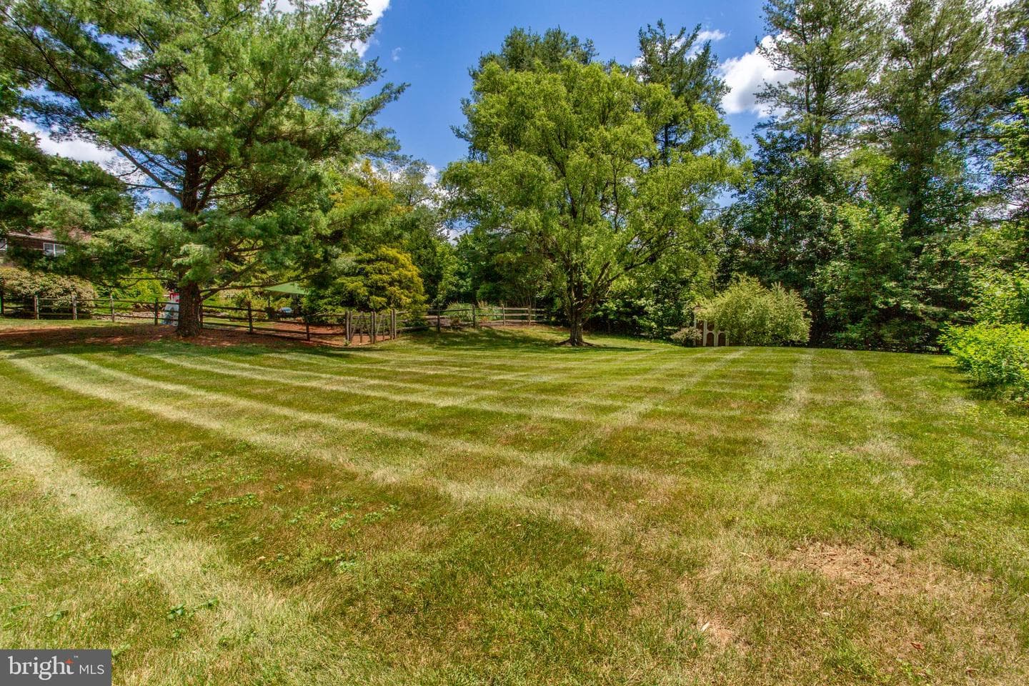 950 Camelot Road photo 94