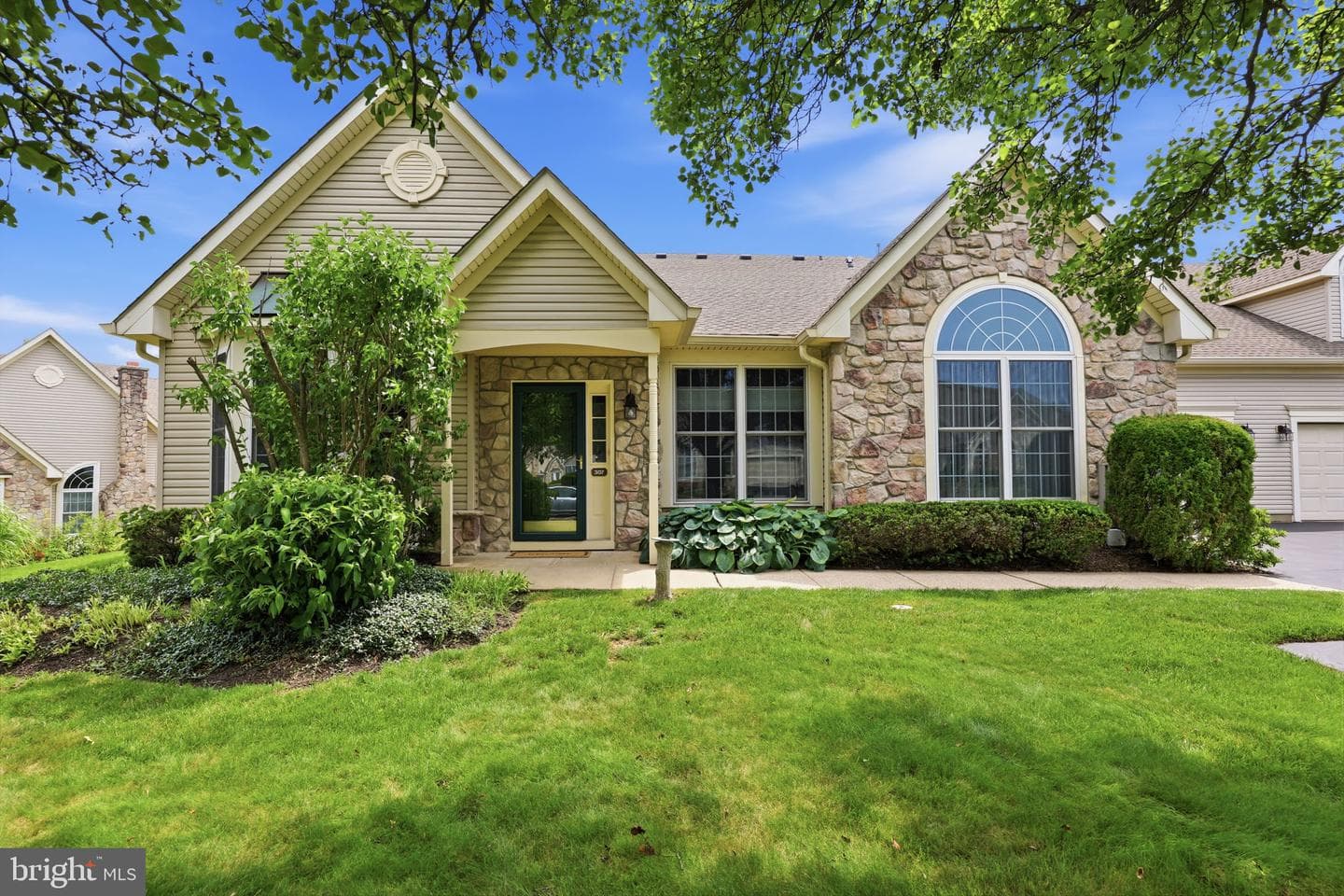307 Starflower Lane photo 1
