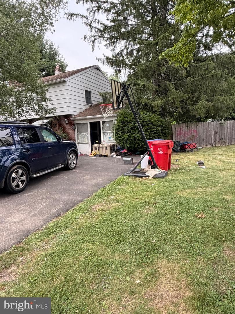 229 Luff Lane photo 3