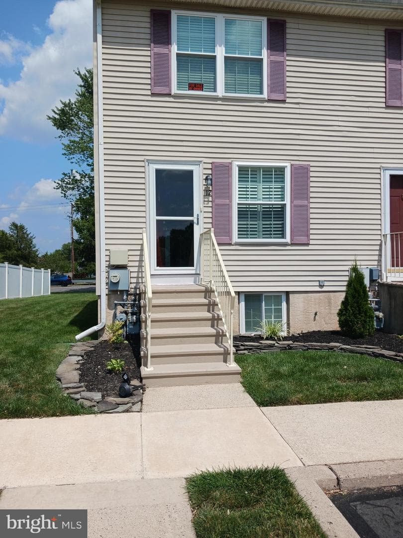 12 Carriage Knoll Court, Langhorne