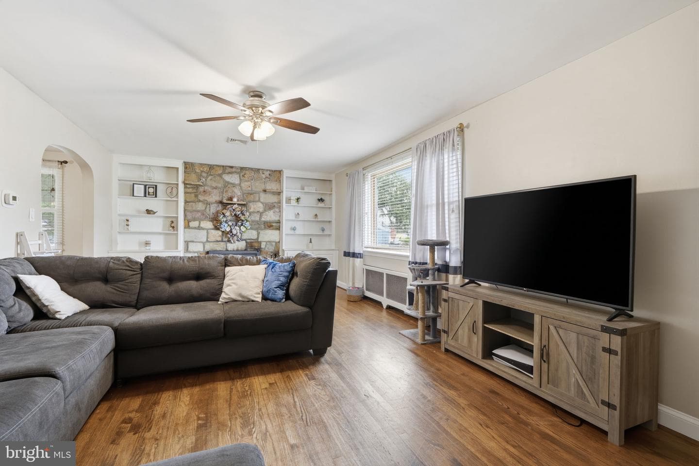 802 Fairview Avenue photo 4