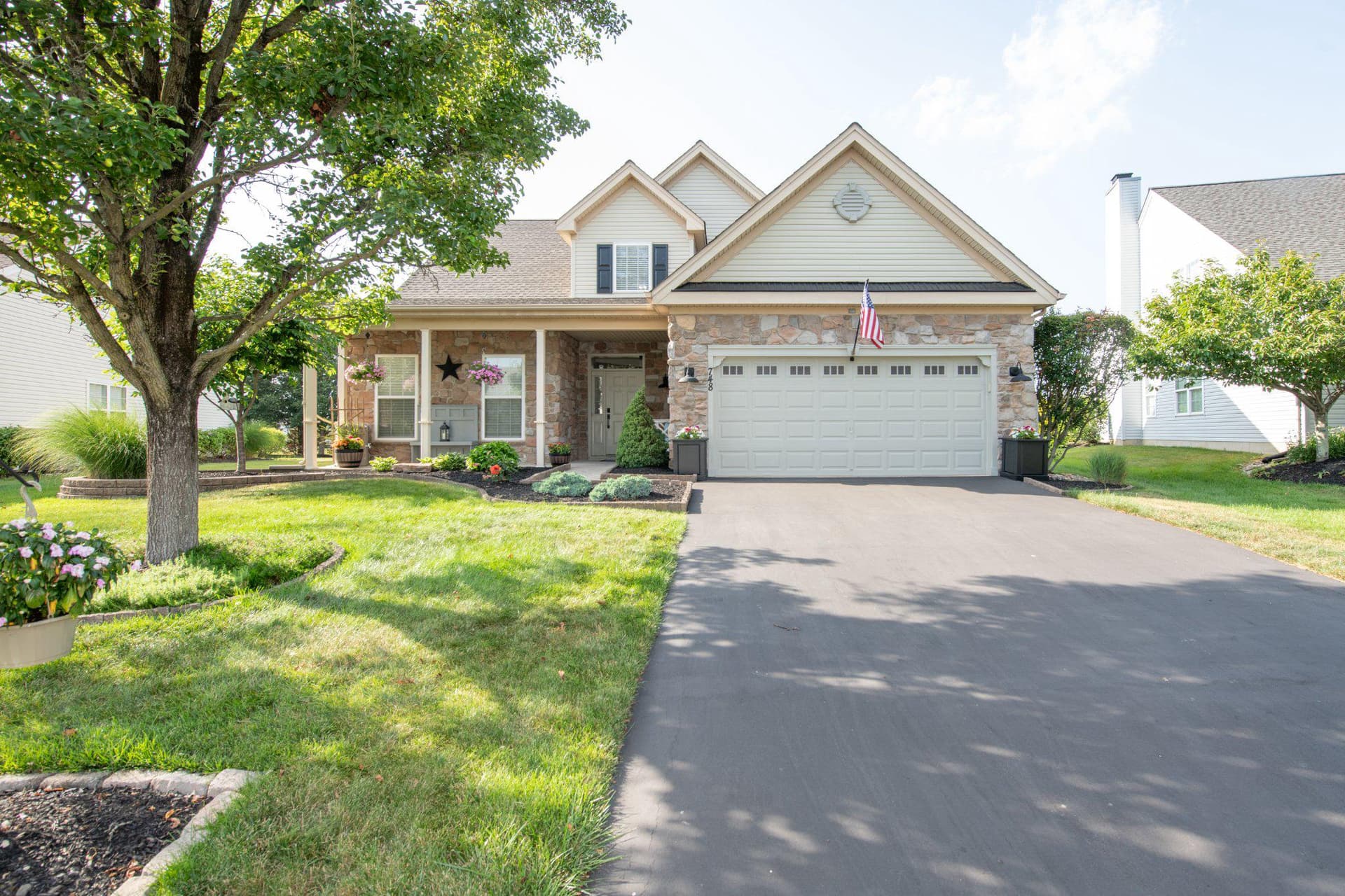 748 S Settlers Circle, Warrington