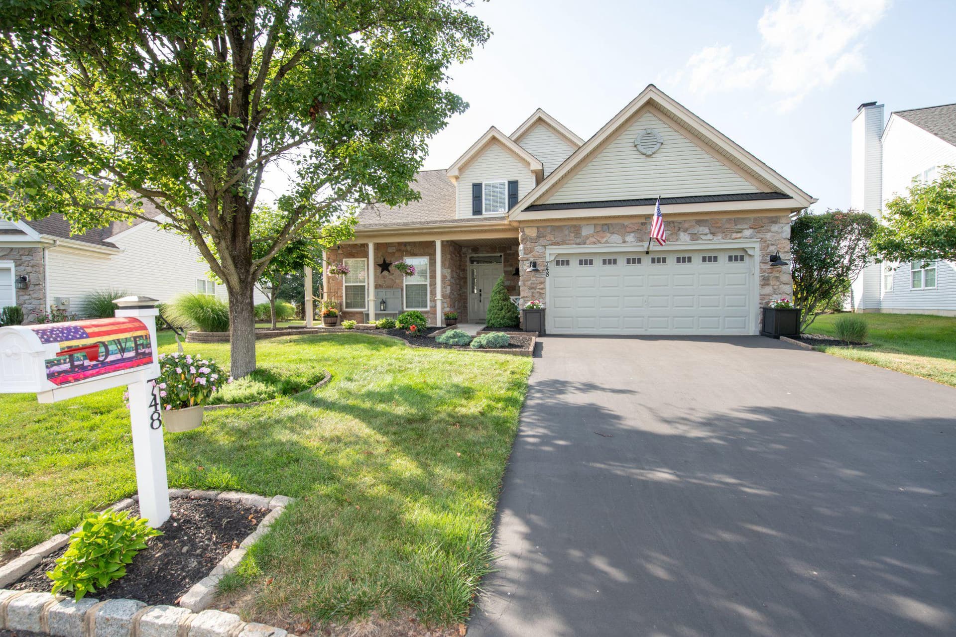 748 S Settlers Circle, Warrington