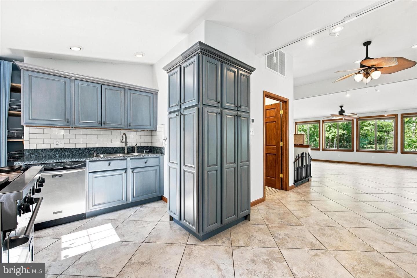 475 Crowthers Road photo 12