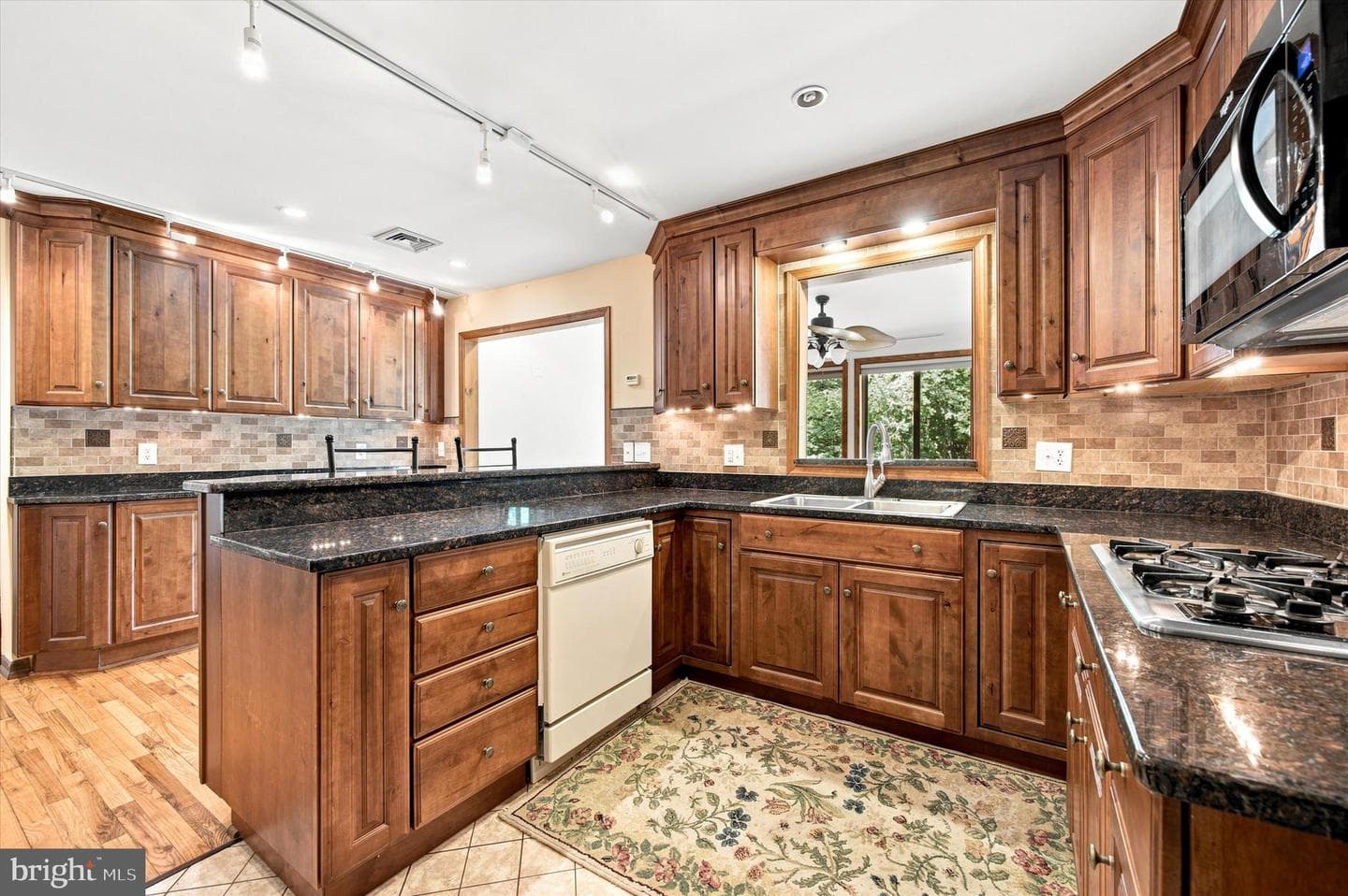 475 Crowthers Road photo 7