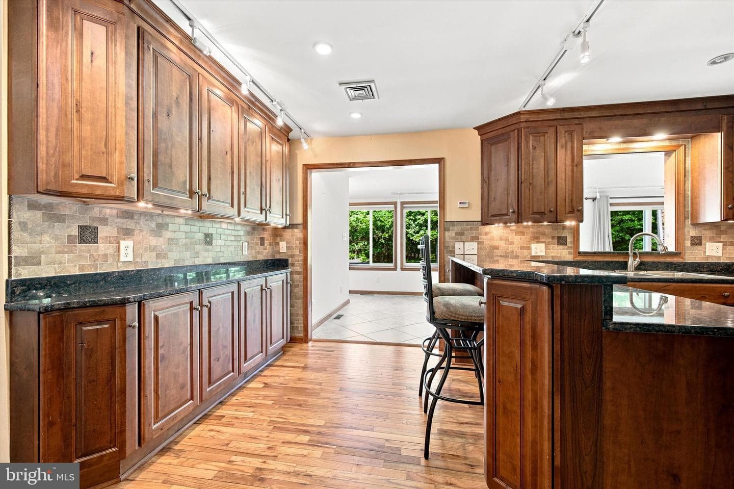 475 Crowthers Road photo 8