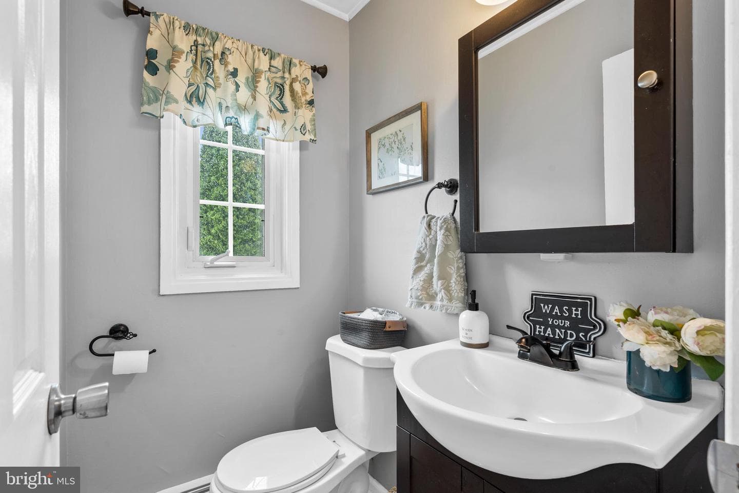 29 Tinder Road photo 24