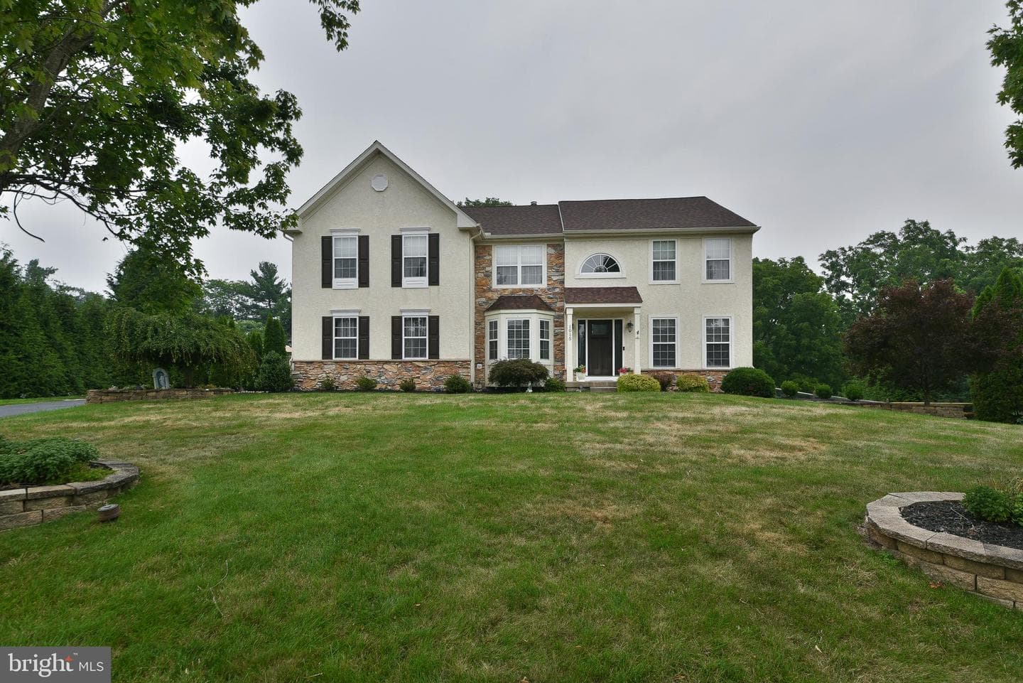 1015 Hickory Ridge Drive photo 2
