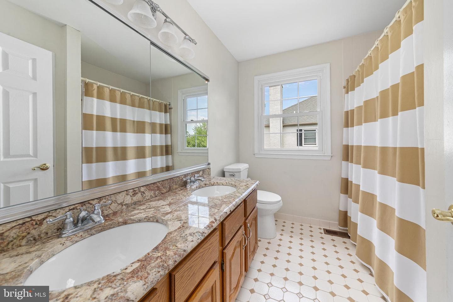 13 Bedford Lane photo 22