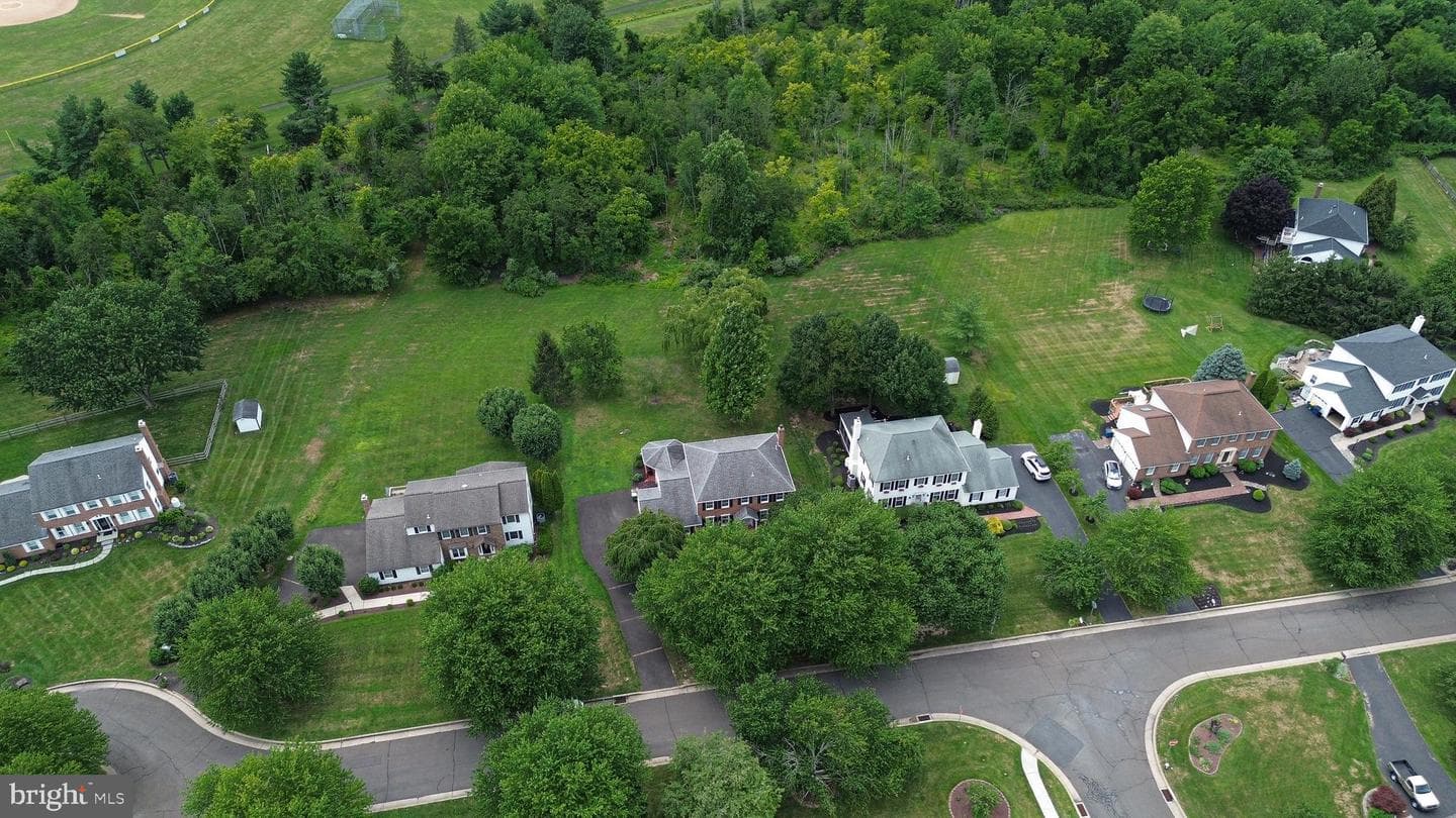 13 Bedford Lane photo 38