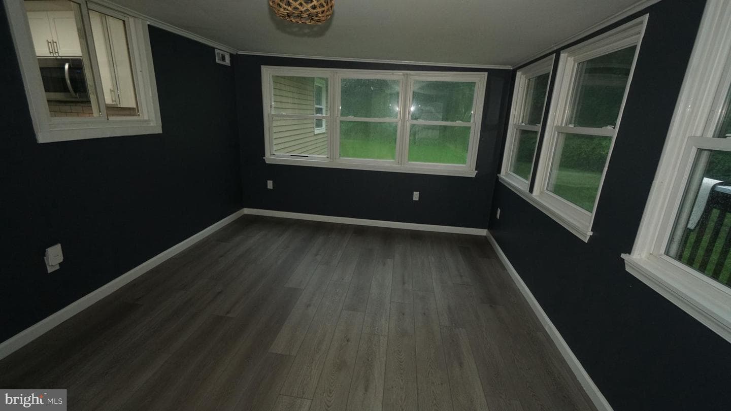 540 Western Avenue photo 12