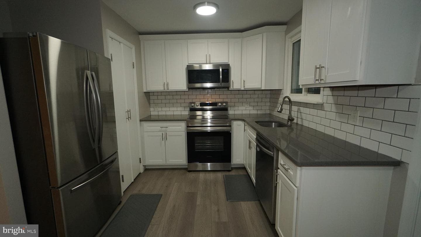 540 Western Avenue photo 6