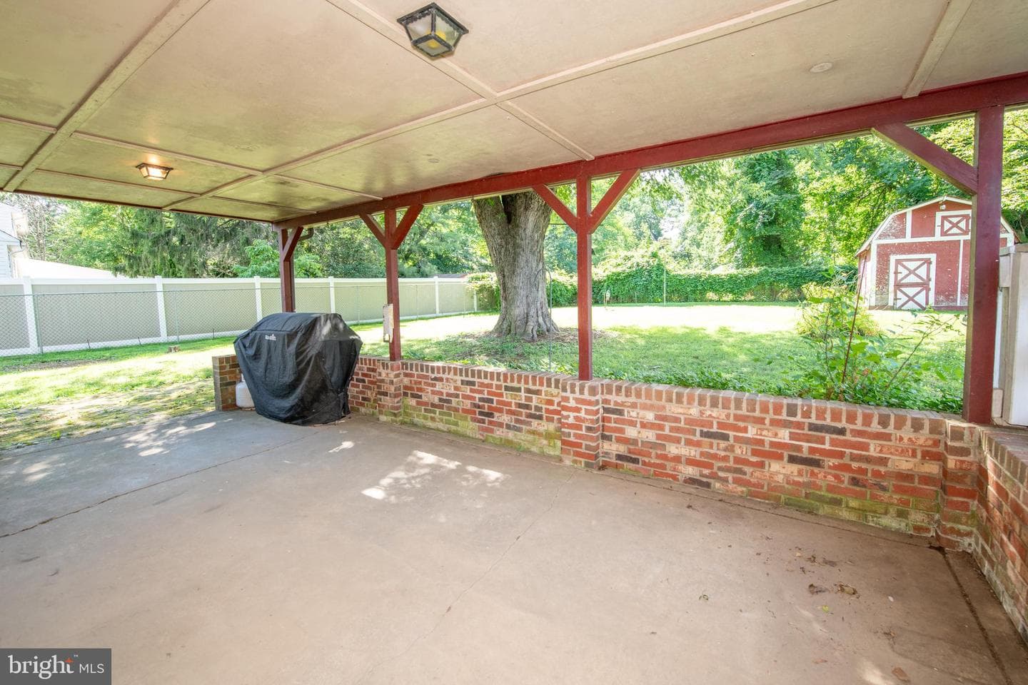 2527 Arrowhead Drive photo 31