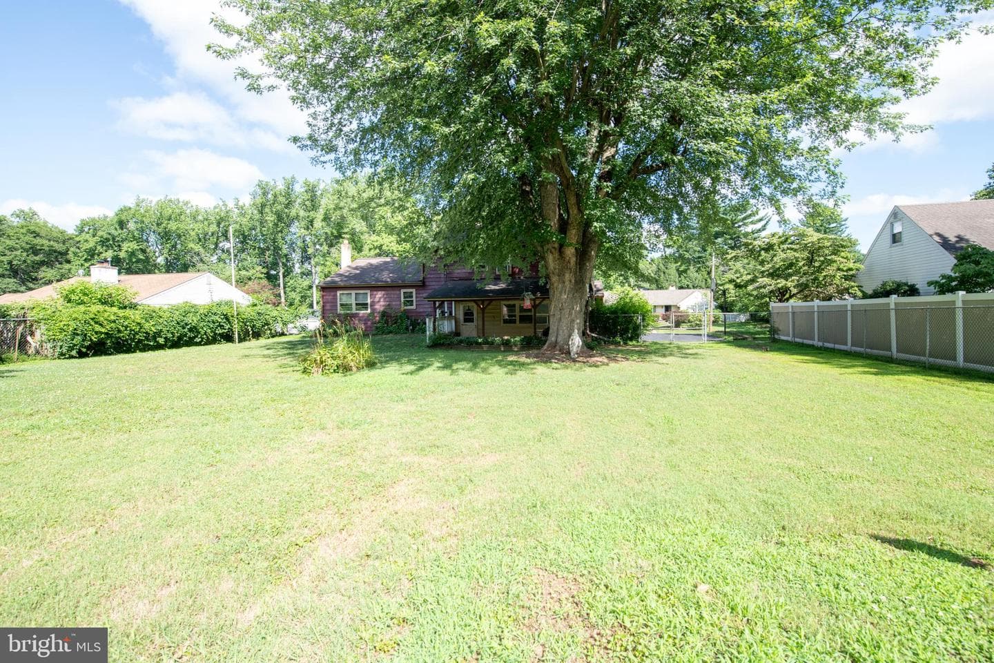2527 Arrowhead Drive photo 34