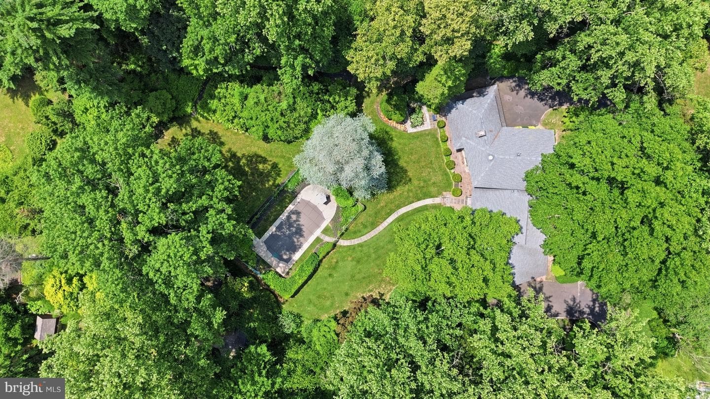 775 River Road photo 5
