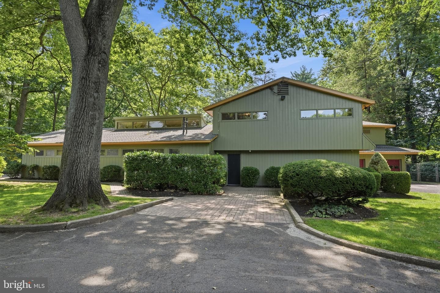 775 River Road photo 8