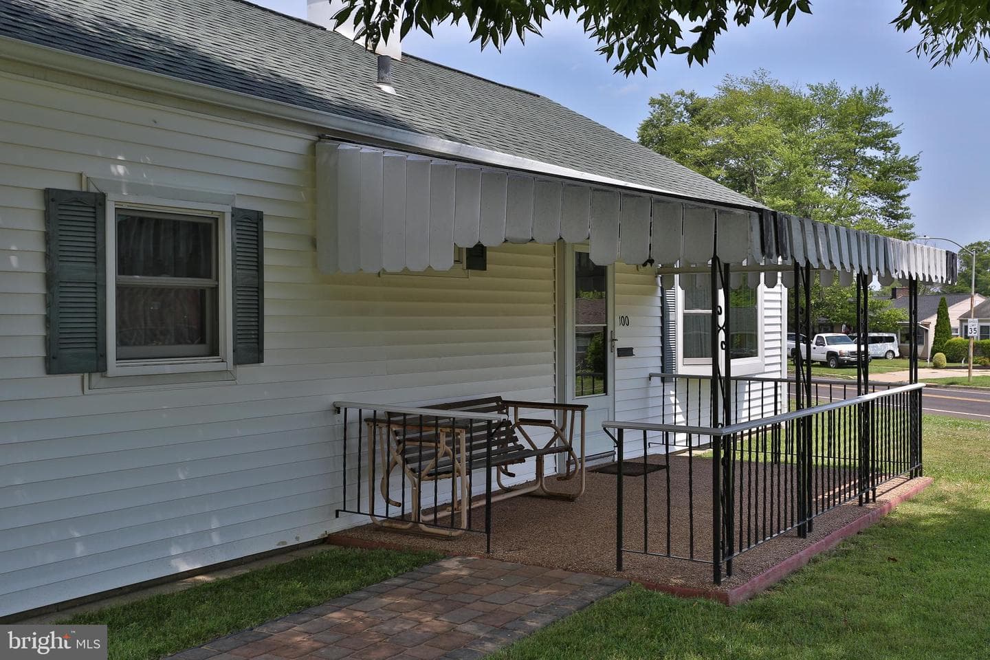 100 Bedford Road photo 21