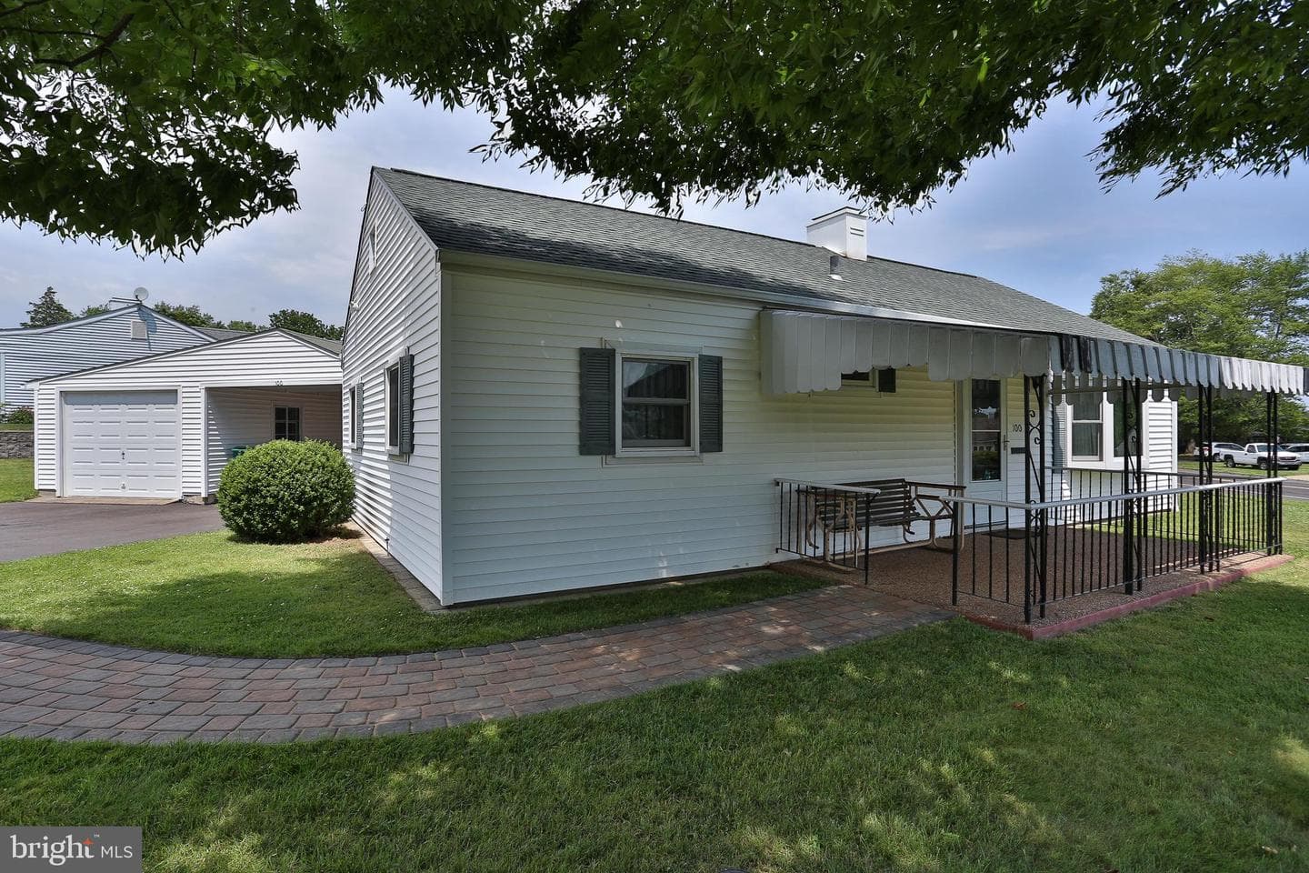 100 Bedford Road photo 22